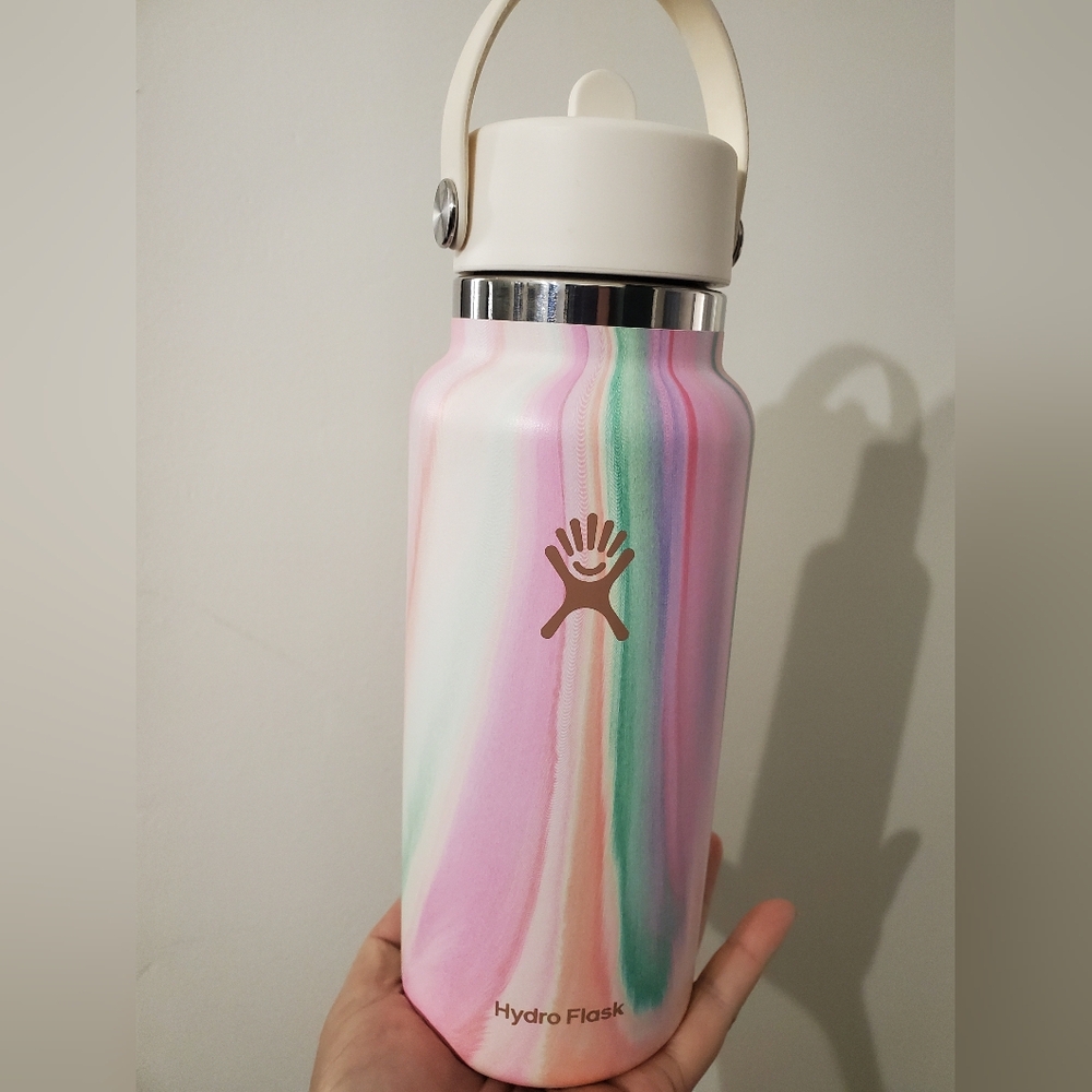 Hydro Flask Pink and Green Bath & Body Essentials